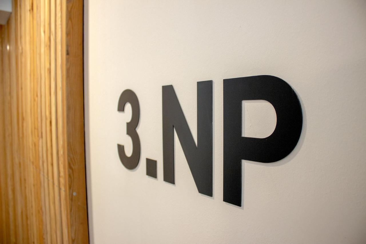 Enjoyharrachov - Atraktivni Slunny Klimatizovany Apartman 14 V Centru Harrachova Se Saunou, Parkovanim, Wifi-Wlan, Sat, Herni Konzoli, Pc S Win 10, Netflix Zdarma A Moznosti Dobijeni Auta S Jedinecnym Vyhledem Na Certovu Horu Se Skokanskymi Mustky Exterior foto