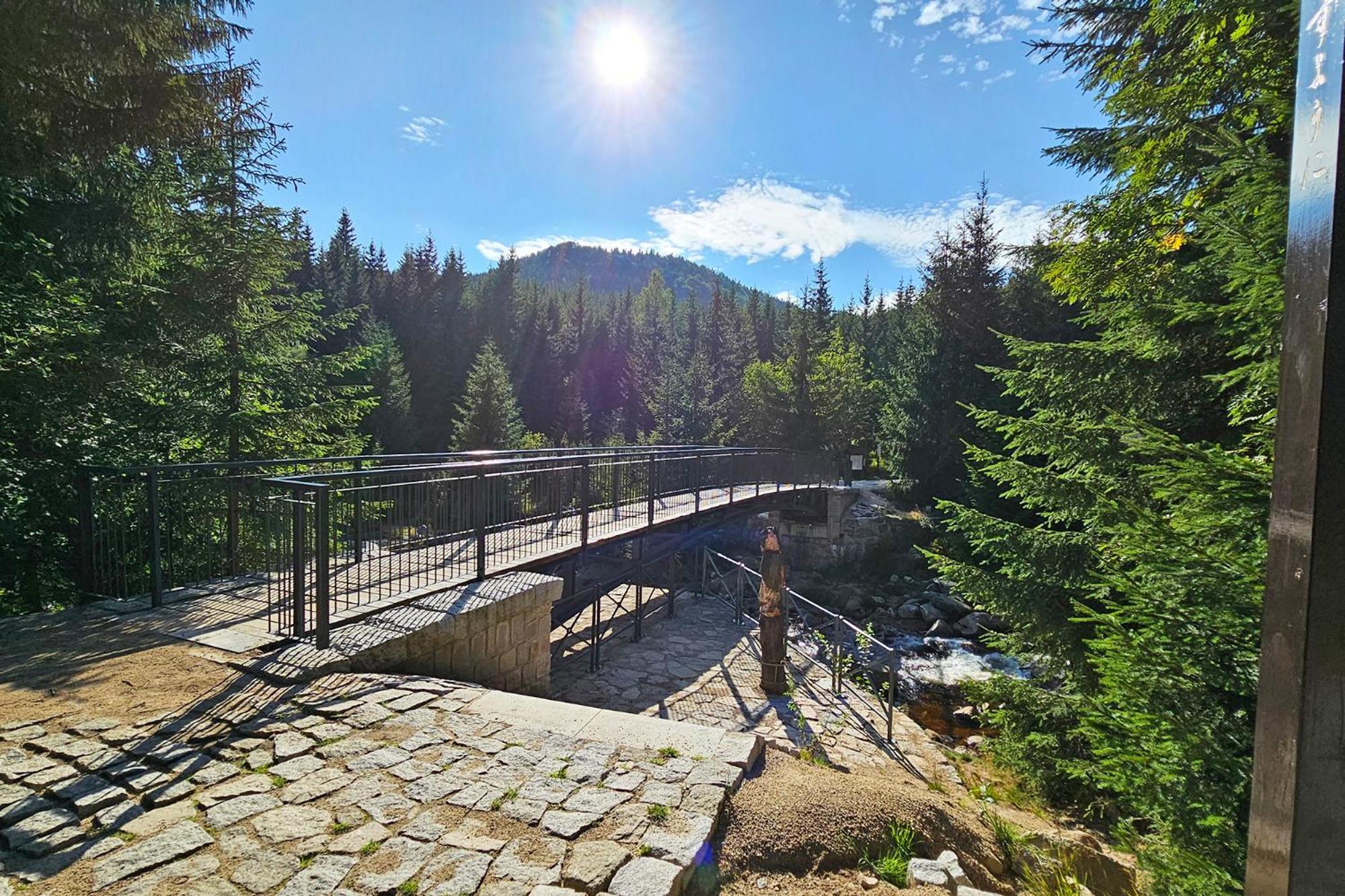 Enjoyharrachov - Atraktivni Slunny Klimatizovany Apartman 14 V Centru Harrachova Se Saunou, Parkovanim, Wifi-Wlan, Sat, Herni Konzoli, Pc S Win 10, Netflix Zdarma A Moznosti Dobijeni Auta S Jedinecnym Vyhledem Na Certovu Horu Se Skokanskymi Mustky Exterior foto